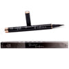 Découvrez BlackFadime de FADIME, le stylo eyeliner adhésif 2 en 1 noir à la pointe fine et feutre souple pour haute précision. Waterproof, il assure une tenue parfaite. Fabriqué en alliage d'aluminium, il offre une prise en mains facile. Son design noir avec bordure dorée et strass effet diamant sur la tête est élégant. Packaging biodégradable inclus. Végan, tenue durable grâce aux polymères naturels. Un compagnon ultra précis pour sublimer votre regard